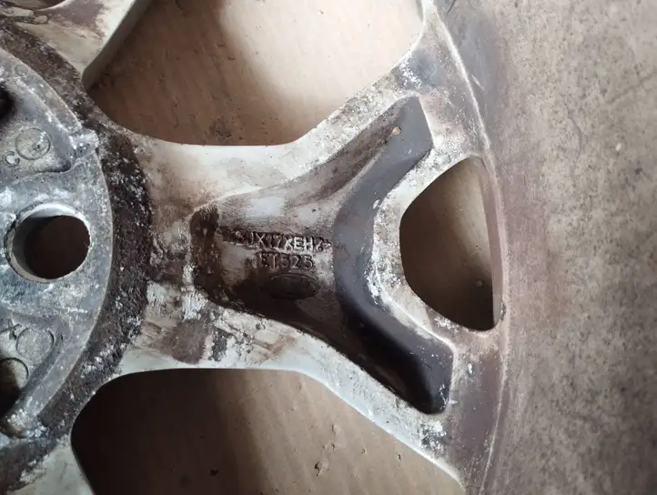 Ford Kuga I (2008 - 2012)  47134 Обод (ободья) колеса из легкого сплава R 17