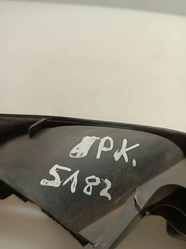 Toyota Auris 150 (2006 - 2012) 8148202040 Решетка противотуманной фары — фото 3