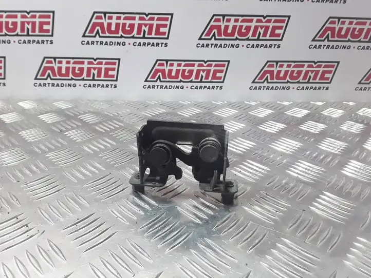 BMW 3 E90 E91 (2005 - 2012)  7115220 Замок капота