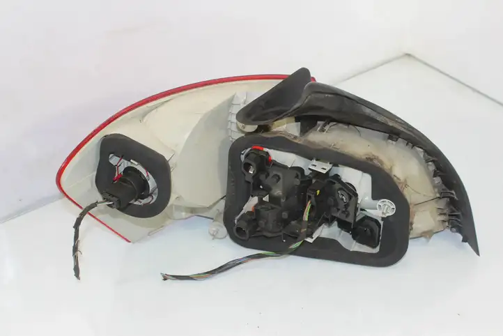 BMW 1 E81 E87 (2004 - 2011) 7285642 Заднее боковое стекло — фото 2