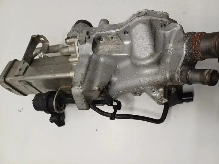 Opel Astra K (2015 - 2020) B20DTH Охладитель клапана EGR — фото 1