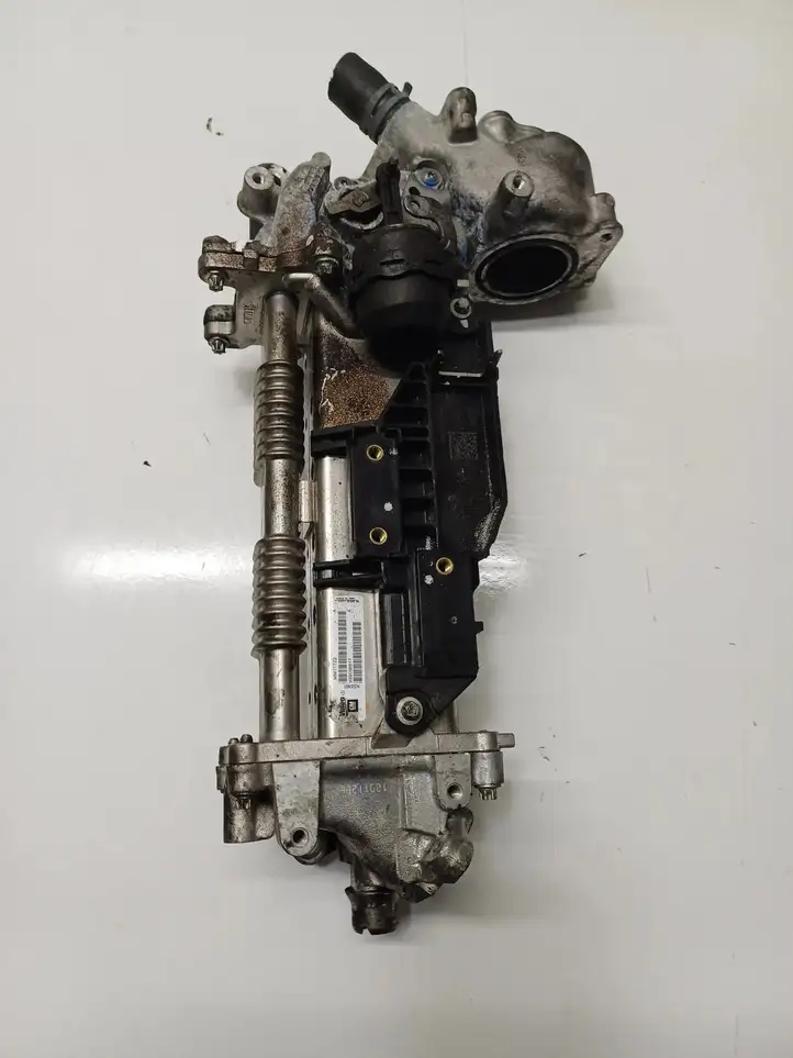 Opel Astra K (2015 - 2020) V29010675 Охладитель клапана EGR — фото 5
