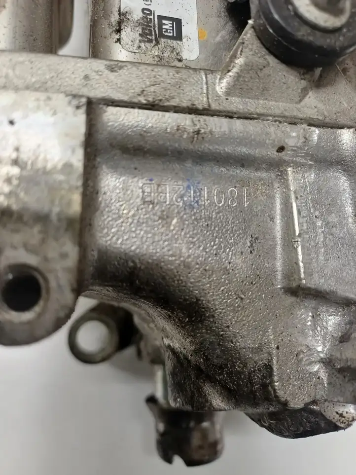 Opel Astra K (2015 - 2020) V29010675 Охладитель клапана EGR — фото 4