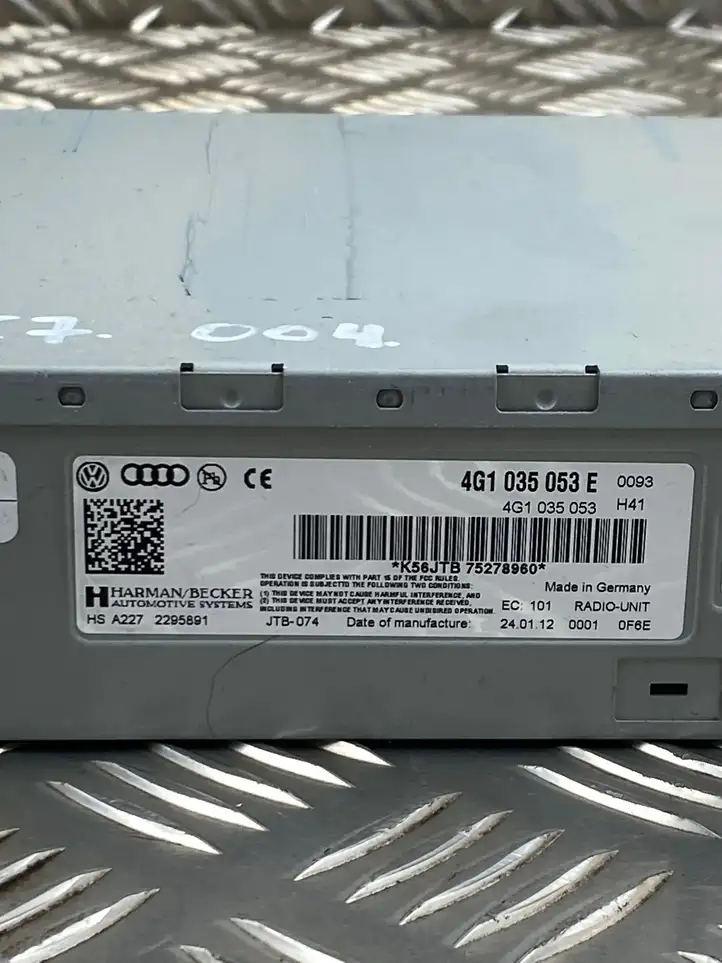 Audi A6 C7 (2011 - 2014) 4G1035053E Магнитола / мультимедийная система — фото 4