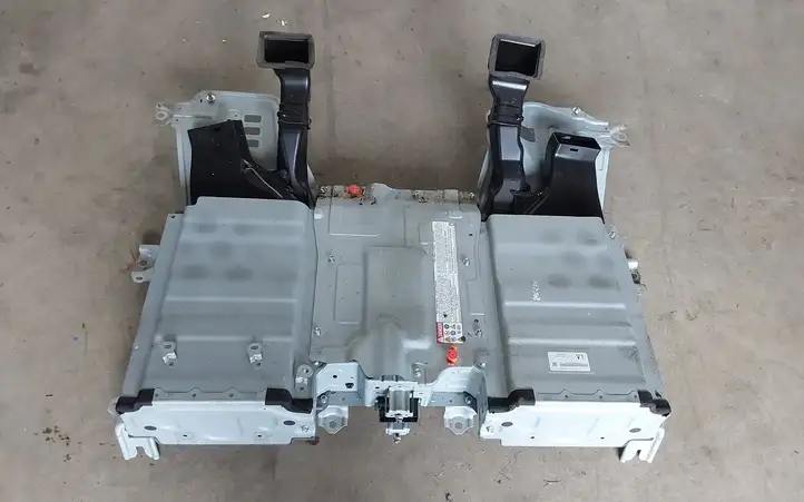 Toyota RAV 4 (XA40) (2012 - 2018) G928048100 Аккумулятор гибридного / электрического автомобиля — фото 1