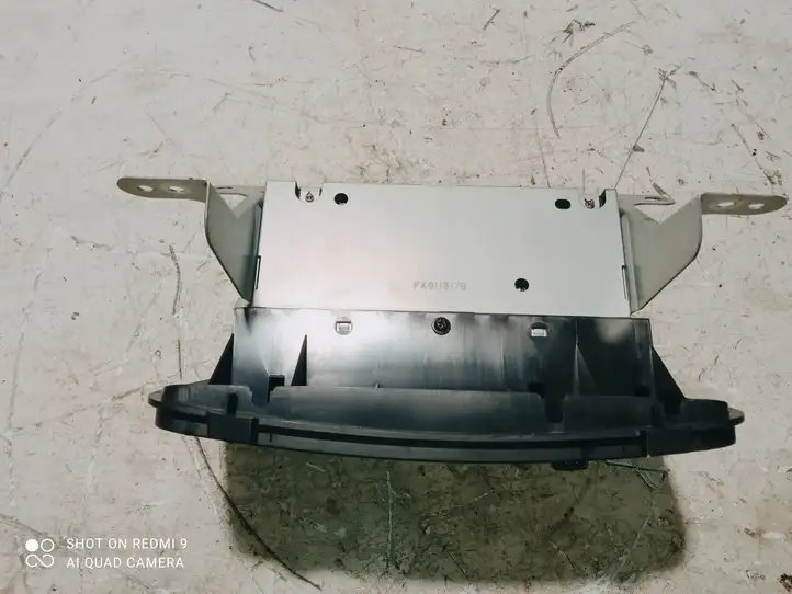 Toyota Yaris Verso (1999 - 2005) 8611052030 Магнитола / мультимедийная система — фото 2
