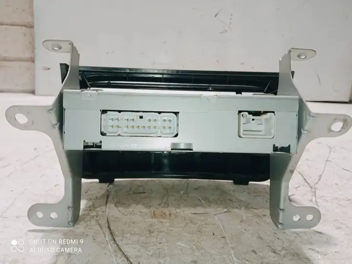 Toyota Yaris Verso (1999 - 2005) 8611052030 Магнитола / мультимедийная система — фото 3