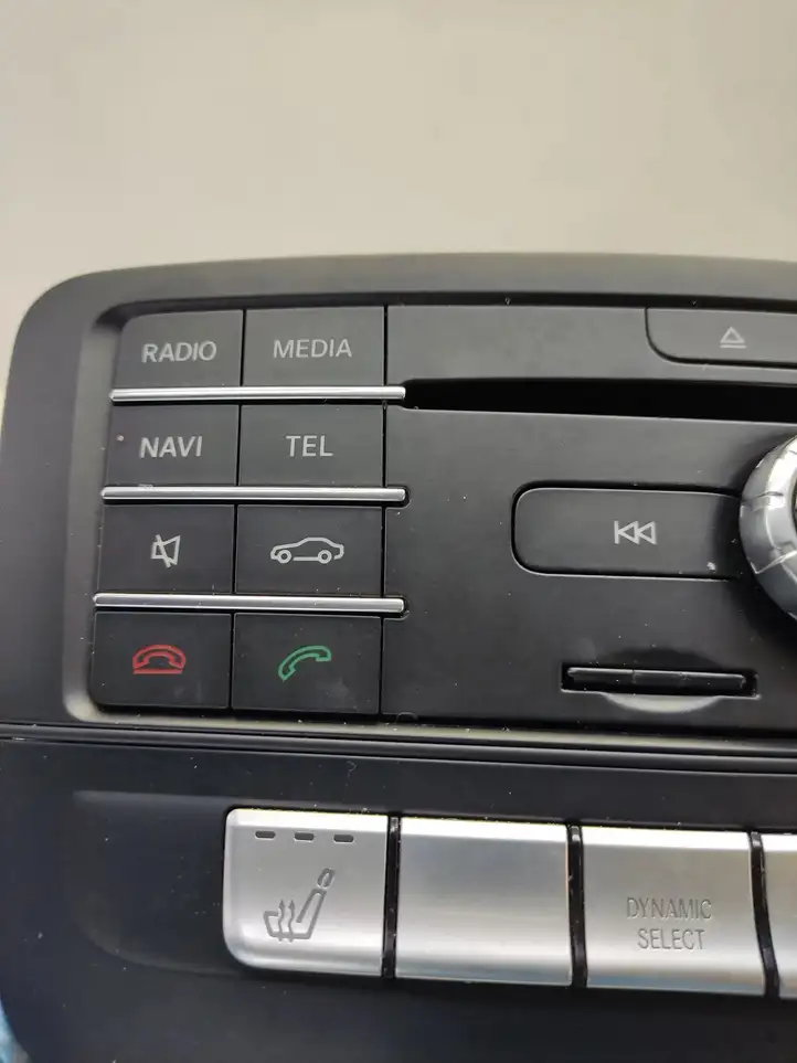 Mercedes-Benz A W176 (2012 - 2018) A2469008819 Магнитола / мультимедийная система — фото 3