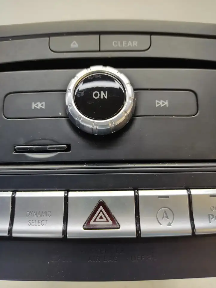 Mercedes-Benz A W176 (2012 - 2018) A2469008819 Магнитола / мультимедийная система — фото 4