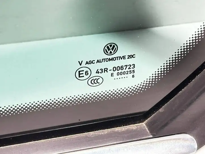Volkswagen Golf VII (2013 - 2019) 5G9845297 Заднее боковое стекло — фото 4