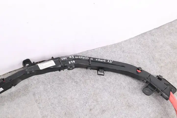 BMW M3 G80 (2020 - ) 6991144 Плюсовой провод аккумулятора — фото 2
