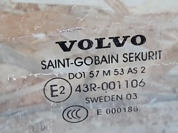 Volvo S60 (2000 - 2004) E243R001106 Стекло передней двери — фото 2
