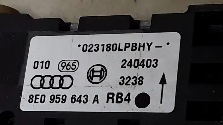 Audi A4 S4 B6 8E 8H (2000 - 2006) 8E0959643A Датчик удара SRS — фото 2