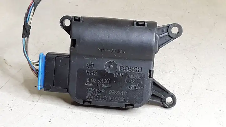 Audi A4 S4 B6 8E 8H (2000 - 2006) 8E1820511D Двигатель задвижки потока воздуха — фото 3