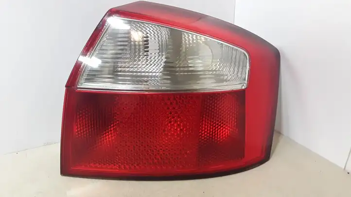 Audi A4 S4 B6 8E 8H (2000 - 2006) 8E0945096 Задний фонарь в кузове — фото 1