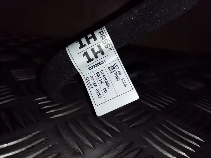 Chevrolet Captiva (2011 - 2013) 20920681 GPS антенна — фото 4