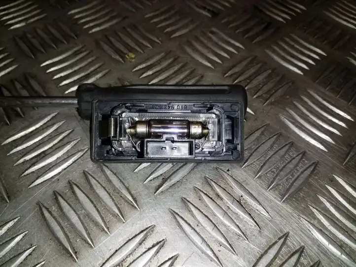 Audi A4 S4 B8 8K (2007 - 2011) 8T0943021 Подсветка номера — фото 4