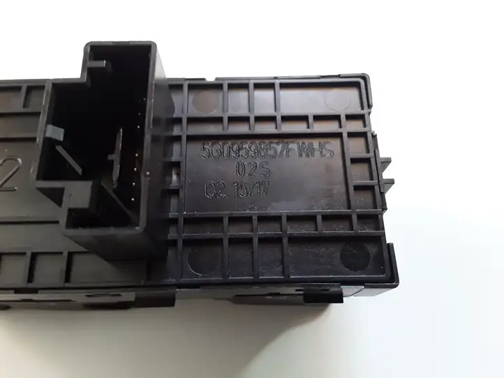 Seat Leon (5F) (2012 - 2019) 5G0959857F Кнопка стеклоподъемников — фото 2