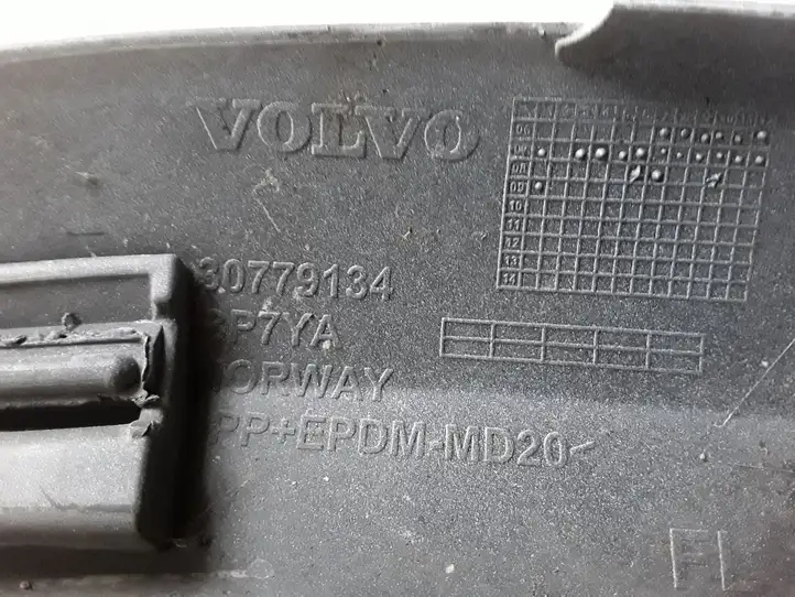 Volvo C30 (2010 - 2013) 30779134 Молдинг крыла — фото 3