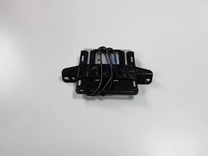 Toyota Auris E180 (2012 - 2018) 8686002010 GPS антенна — фото 3