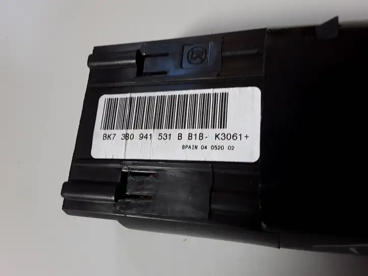 Skoda Fabia Mk2 (5J) (2007 - 2014) 3B0941531B Включатель фонарей — фото 3