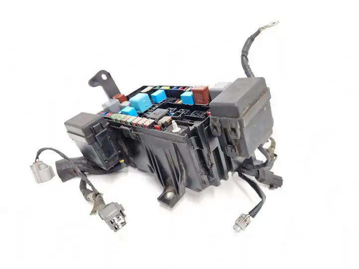 Toyota Land Cruiser (J120) (2002 - 2009) 9098702025 Блок предохранителей — фото 2