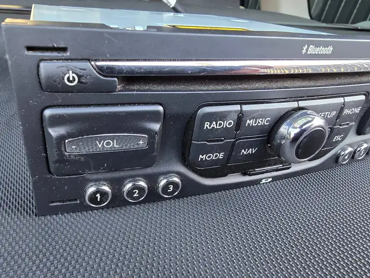Citroen C5 (2004 - 2008) 96661984ZD Магнитола / мультимедийная система — фото 3