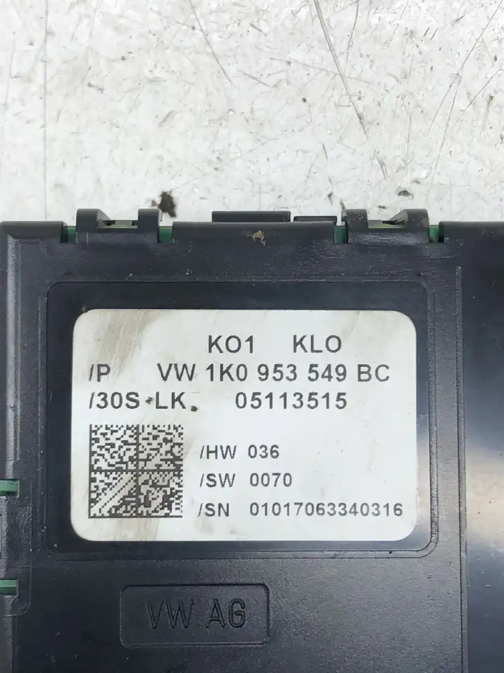 Volkswagen Golf V (2003 - 2009) 1K0953549BC Датчик угла поворота руля — фото 2