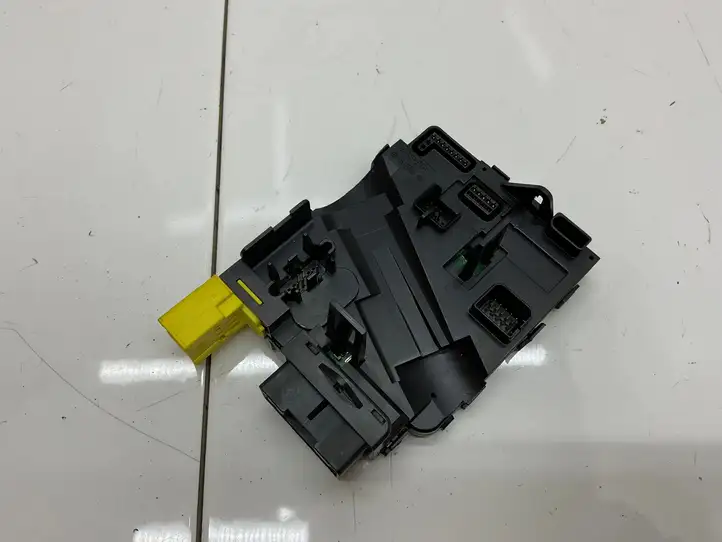 Audi A3/S3 8P (2008 - 2013) 8P0953549F Датчик угла поворота руля — фото 2