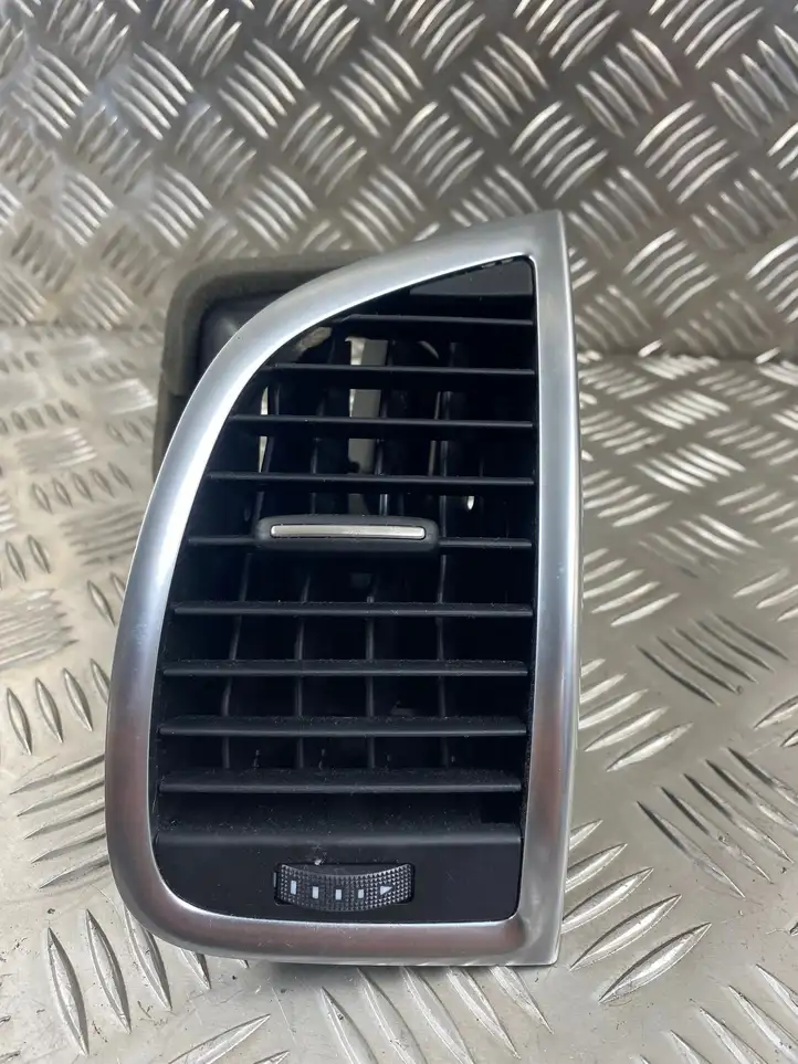 Audi Q7 4L (2009 - 2015) 4L0820902T Боковой воздушный дефлектор — фото 4