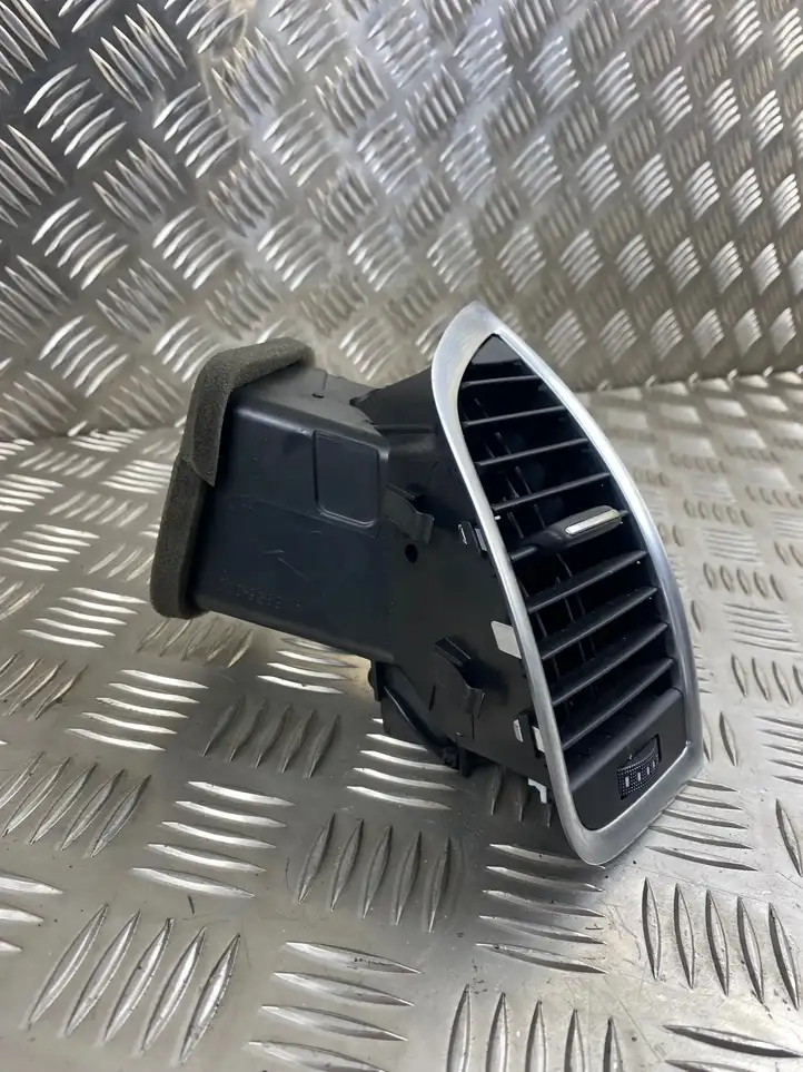 Audi Q7 4L (2009 - 2015) 4L0820902T Боковой воздушный дефлектор — фото 5