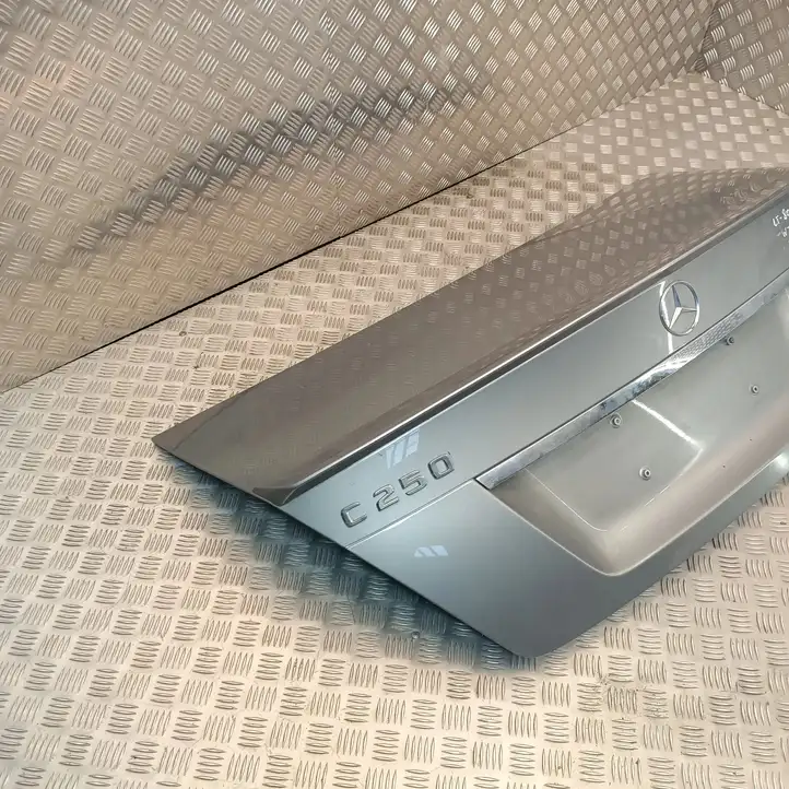 Mercedes-Benz C W204 (2007 - 2014) Крышка багажника — фото 3
