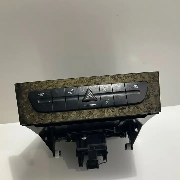 Mercedes-Benz E W211 (2002 - 2009) A2116800552 CD/DVD чейнджер — фото 1