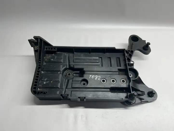 Audi A3/S3 8V (2016 - 2020) 5Q0915331K Ящик аккумулятора — фото 1