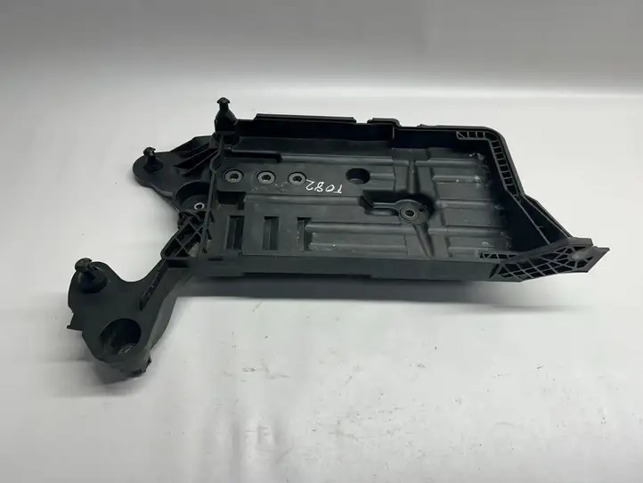 Audi A3/S3 8V (2016 - 2020) 5Q0915331K Ящик аккумулятора — фото 7