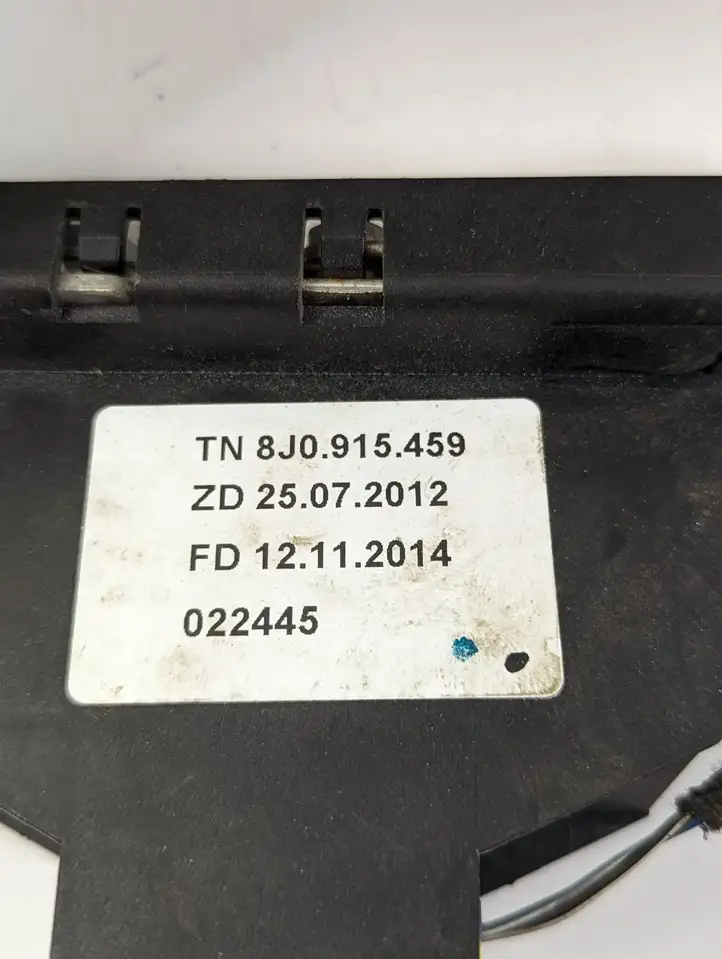 Audi A5 8T 8F (2011 - 2016) 8J0915459 Плюсовой провод аккумулятора — фото 4