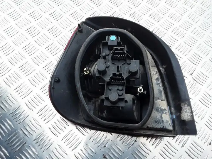 Renault Scenic I (1996 - 2003) 7700428055 Задний фонарь в кузове — фото 2