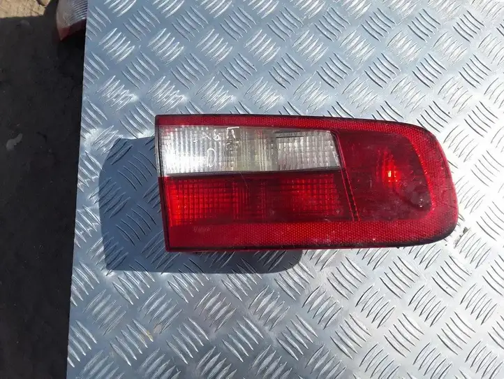Renault Laguna II (2001 - 2005) 8200002475 Задний фонарь в крышке багажника — фото 1