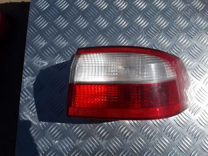 Renault Laguna II (2001 - 2005) 8200002474 Задний фонарь в кузове — фото 1