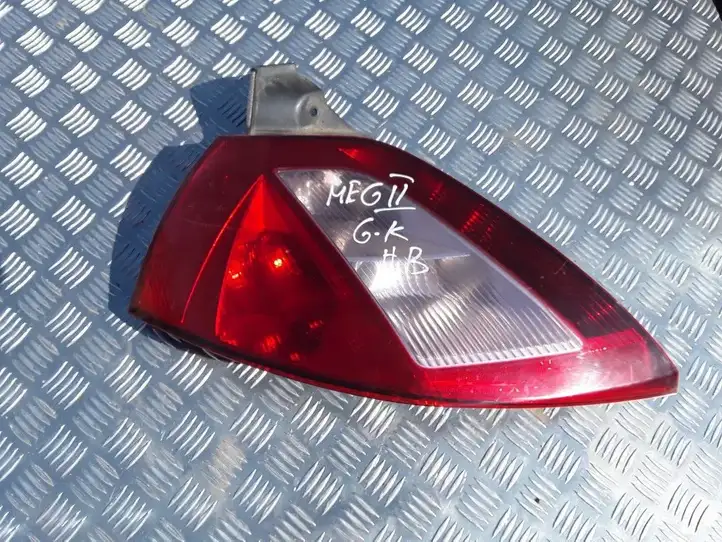 Renault Megane II (2002 - 2005) 8200073236 Задний фонарь в кузове — фото 1