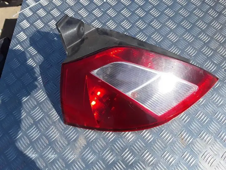 Renault Megane II (2002 - 2005) 8200073236 Задний фонарь в кузове — фото 1