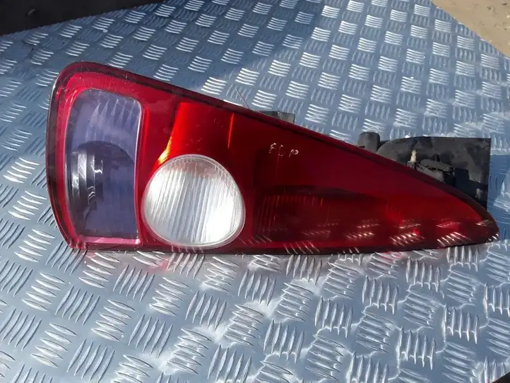 Renault Espace - Grand espace IV (2004 - 2014) 8200027153 Задний фонарь в кузове — фото 1