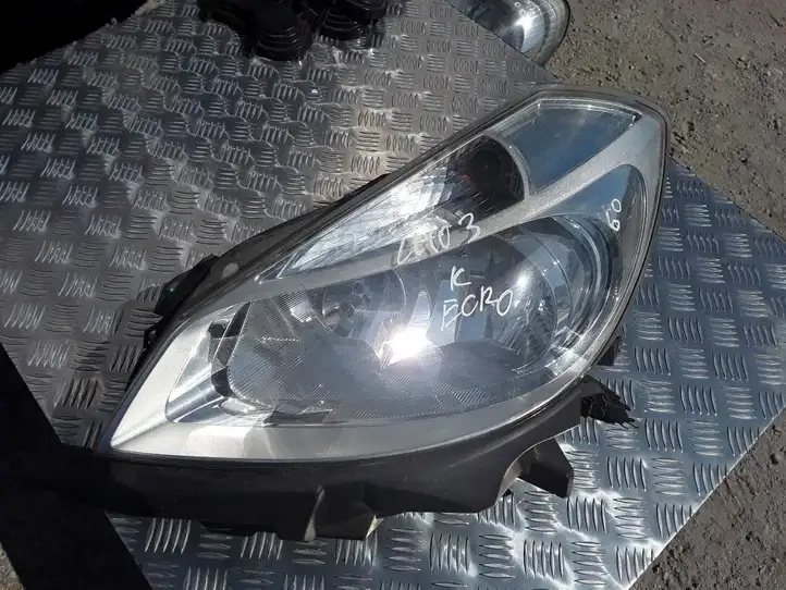 Renault Clio III (2005 - 2012) 8200459824 Передняя фара — фото 1