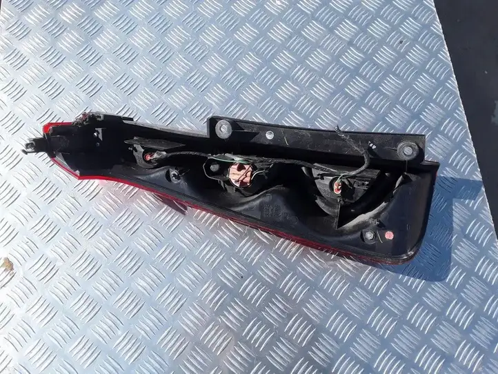 Nissan Note (E11) (2006 - 2014) 263300R Задний фонарь в кузове — фото 2