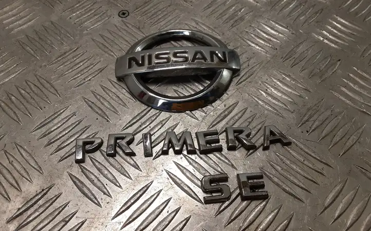 Nissan Primera (2001 - 2008) 90890AU200 Эмблема производителя — фото 2