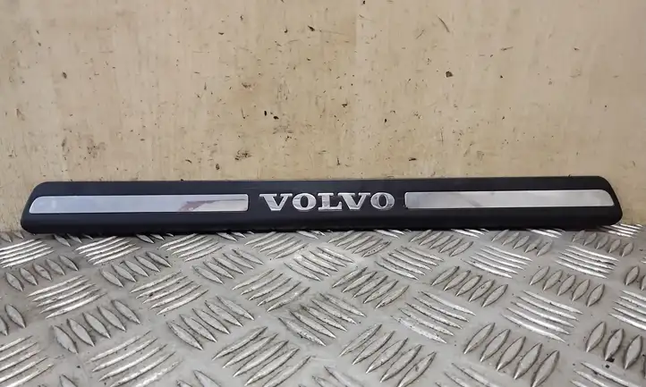 Volvo XC90 (2006 - 2014) 8659960 Внутренняя отделка переднего порога — фото 1