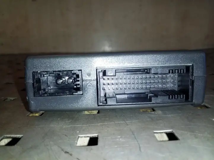 Land Rover Discovery 3 - LR3 (2004 - 2009) XVJ500045 Bluetooth модуль — фото 4