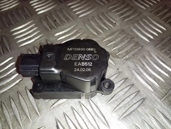 Land Rover Discovery 3 - LR3 (2004 - 2009) MF1139300680 Двигатель задвижки потока воздуха — фото 3
