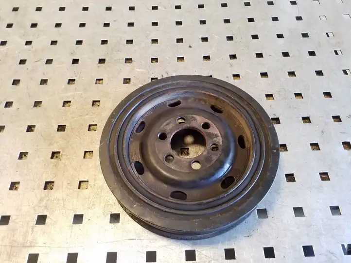 Land Rover Discovery 3 - LR3 (2004 - 2009) 4H2Q68319BA Шкив коленчатого вала — фото 1