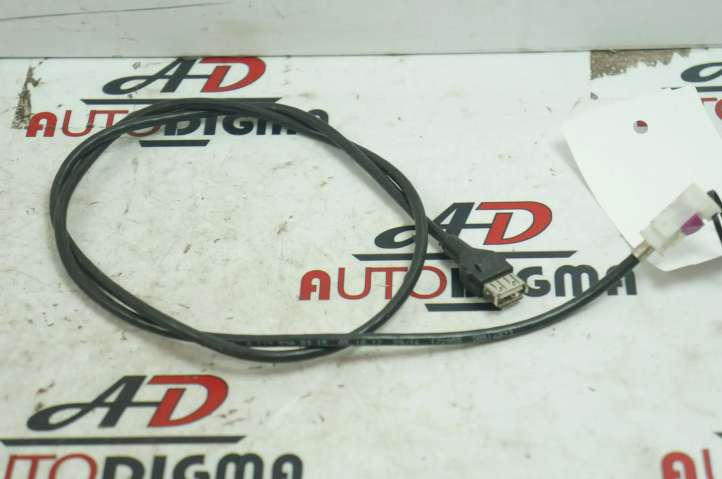 A1178200315 Mercedes-Benz A W176 USB jungtis